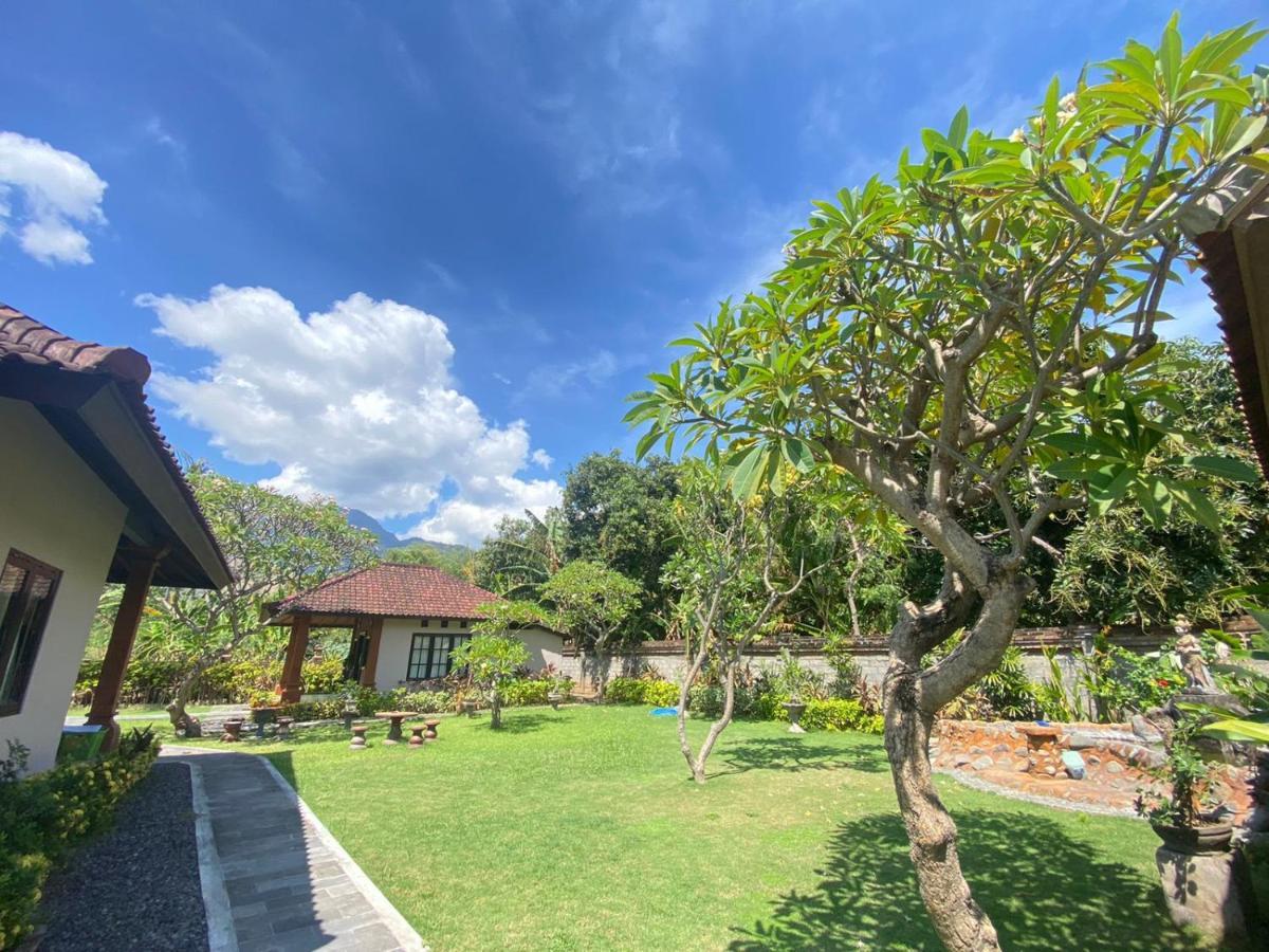 Badini Homestay Pemuteran Esterno foto