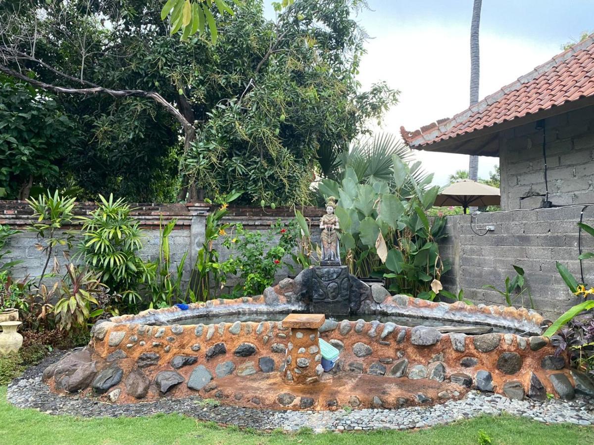 Badini Homestay Pemuteran Esterno foto
